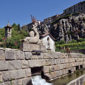 peschiera-santa-fiora-esterno