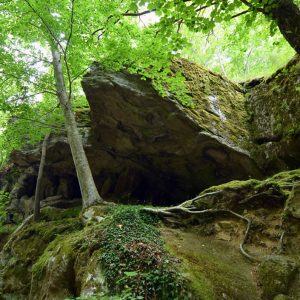 sasso-lupareccia-sentiero-acqua